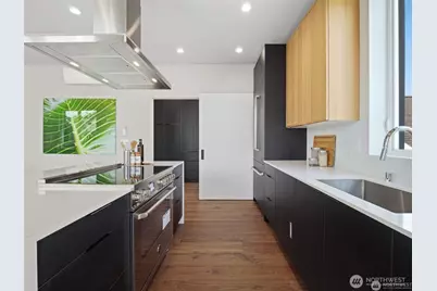 4464 Midvale Avenue N, Seattle, WA 98103 - Photo 17