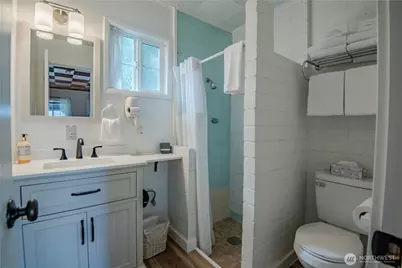 27131 N US Highway 101, Hoodsport, WA 98548 - Photo 9