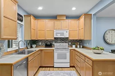 17928 NE 90th Street, Redmond, WA 98052 - Photo 13