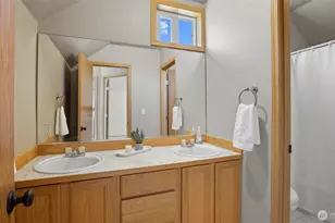 25123 Roberts Dr, Black Diamond, WA 98010 - Photo 9