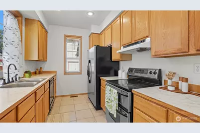 25123 Roberts Drive #313, Black Diamond, WA 98010 - Photo 17