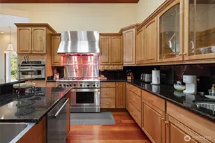 43103 Hilligoss Ln E, Eatonville, WA 98328 - Photo 15