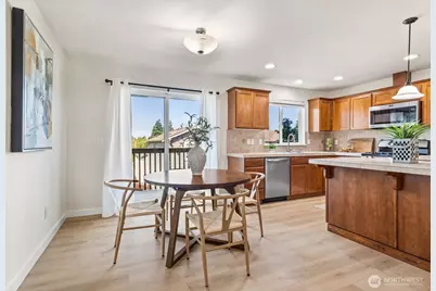 15623 44th Place W #Unit B, Lynnwood, WA 98087 - Photo 5