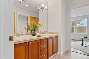 2372 Douglas Dr NE, Bainbridge Island, WA 98110 - Photo 23