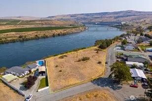 1921 Columbia Blvd, Bridgeport, WA 98813 - Photo 1