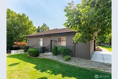 2013 Linville Dr, Wenatchee, WA 98801 - Photo 5