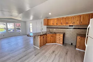 850 Crescent St, Raymond, WA 98577 - Photo 9