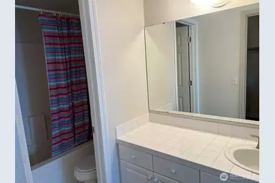 1160 Monroe Avenue NE #D3, Renton, WA 98056 - Photo 9