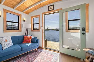 1080 W Ewing Pl, Seattle, WA 98119 - Photo 5