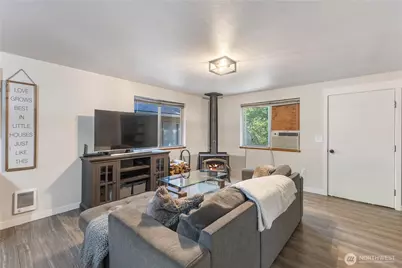 17738 N Beachside Drive SE, Yelm, WA 98597 - Photo 9