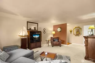 330 Elm St, Everett, WA 98203 - Photo 3