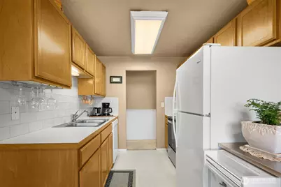 330 Elm Street #305, Everett, WA 98203 - Photo 7