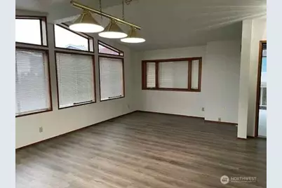 2500 S 370th Street #106, Federal Way, WA 98003 - Photo 5