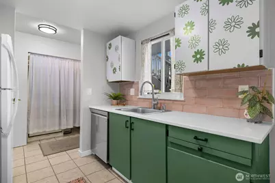 8823 Holly Drive #C102, Everett, WA 98208 - Photo 7