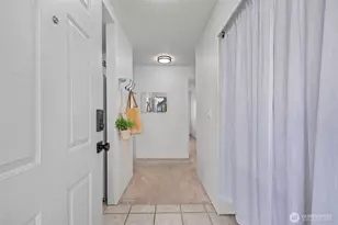 8823 Holly Dr, Everett, WA 98208 - Photo 5