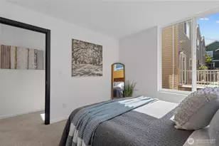 9221 Linden Ave, Seattle, WA 98103 - Photo 13