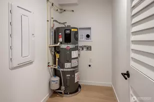 1421 19th Ave, Seattle, WA 98122 - Photo 13