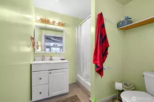 919 921 923 24th St, Bellingham, WA 98225 - Photo 5