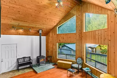 110 E Beach Shore Drive, Shelton, WA 98584 - Photo 9