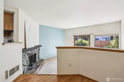 12044 96th Avenue NE #213, Kirkland, WA 98034 - Photo 3