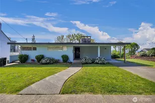 223 W Kinnear Pl, Seattle, WA 98119 - Photo 3