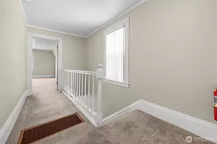 924 3rd Ave W, Seattle, WA 98119 - Photo 13