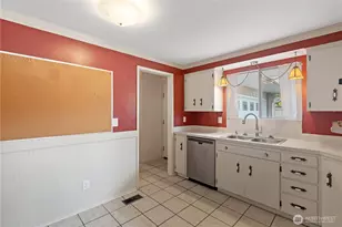 1717 E St, Lynden, WA 98264 - Photo 7