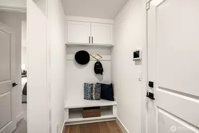 14870 Site 5 NE 2nd Court, Bellevue, WA 98007 - Photo 3