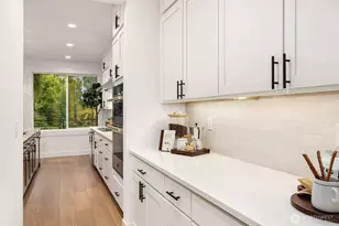 14870 Site 5 NE 2nd Ct, Bellevue, WA 98007 - Photo 25