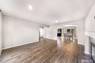 930 Cove View Cir, Oak Harbor, WA 98277 - Photo 7