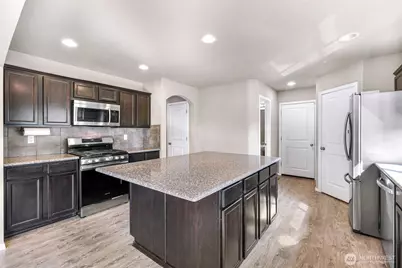 930 Cove View Circle, Oak Harbor, WA 98277 - Photo 13