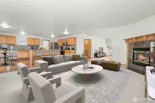 18216 169th Ave SE, Renton, WA 98058 - Photo 3