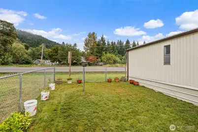 1050 Howard Street #3, Raymond, WA 98577 - Photo 23