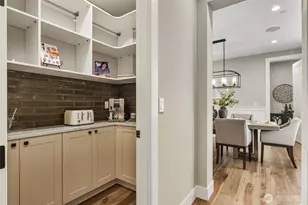 15525 NE 60th St, Redmond, WA 98052 - Photo 13