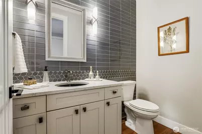 15525 NE 60th Street, Redmond, WA 98052 - Photo 17