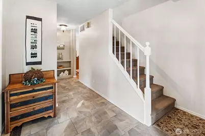 9 N Elliott Avenue, Wenatchee, WA 98801 - Photo 3