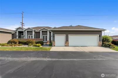 1845 Maple Street #2, Wenatchee, WA 98801 - Photo 1