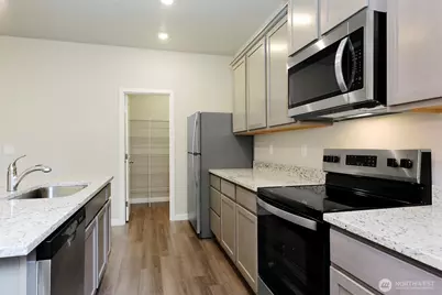 8507 13th Avenue E, Tacoma, WA 98445 - Photo 9