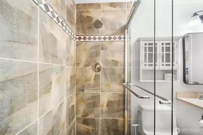 2400 E Howell Street #G, Seattle, WA 98122 - Photo 23