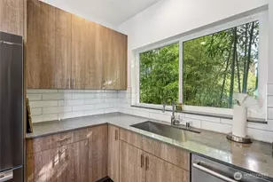 6325 34th Ave SW, Seattle, WA 98126 - Photo 9