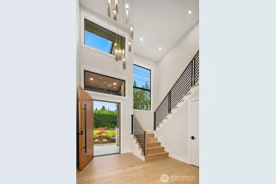 1630 104th Avenue SE, Bellevue, WA 98004 - Photo 3