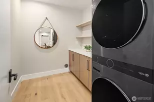 1630 104th Ave SE, Bellevue, WA 98004 - Photo 33