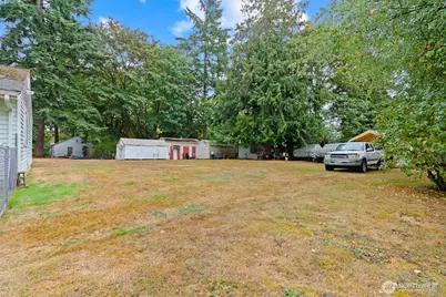 18328 Ashworth Avenue N, Shoreline, WA 98133 - Photo 5