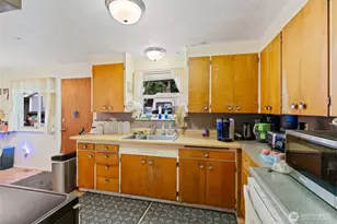 18328 Ashworth Ave N, Shoreline, WA 98133 - Photo 23