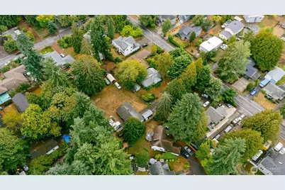 18328 Ashworth Avenue N, Shoreline, WA 98133 - Photo 29