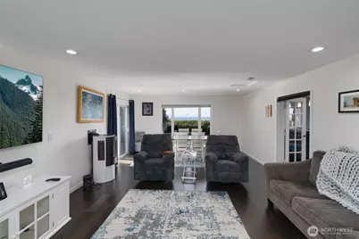 4251 Hollydale Lane, Oak Harbor, WA 98277 - Photo 13