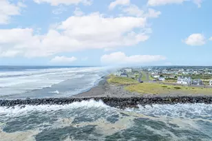 470 W Wind St, Ocean Shores, WA 98569 - Photo 3