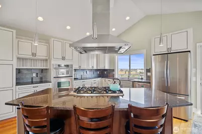 470 W Wind Street, Ocean Shores, WA 98569 - Photo 13