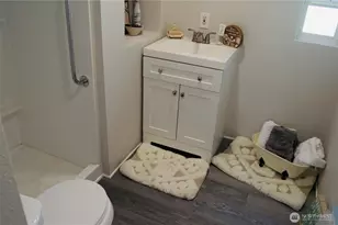 1320 N Oak Harbor St, Oak Harbor, WA 98277 - Photo 9