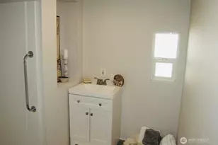 1320 N Oak Harbor St, Oak Harbor, WA 98277 - Photo 11